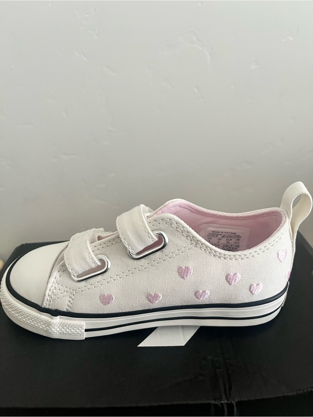 Converse Kids White Canvas Sneakers with Pink Heart Accents